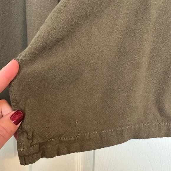 Army Green light jacket in size Large by Lulu’s - Picture 2 of 5